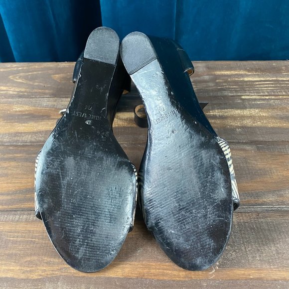 Nine West Zigzag Black and Cream Wedges - Picture 7 of 8